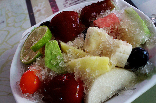 冰鄉：台南 水果冰？水果盤？<冰鄉>