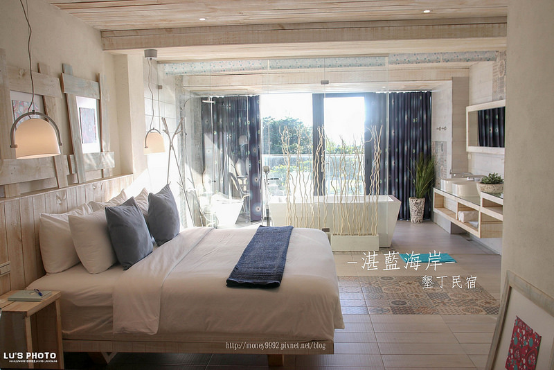 墾丁民宿 湛藍海岸 夏天玩水 冬天避寒 一年四季都要去的墾丁 正對南灣的淨白民宿 墾丁住宿 民宿 合法 花露露の花花世界